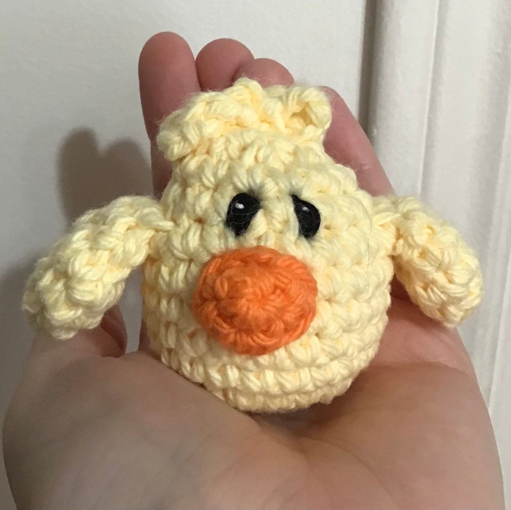 Tiny chick stuffie