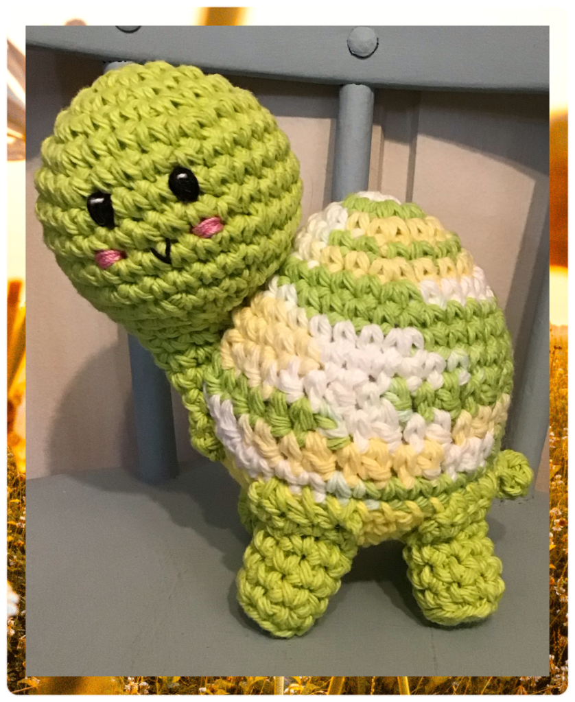 Medium sized turtle. Massive mod from "Tiny yarn animals"